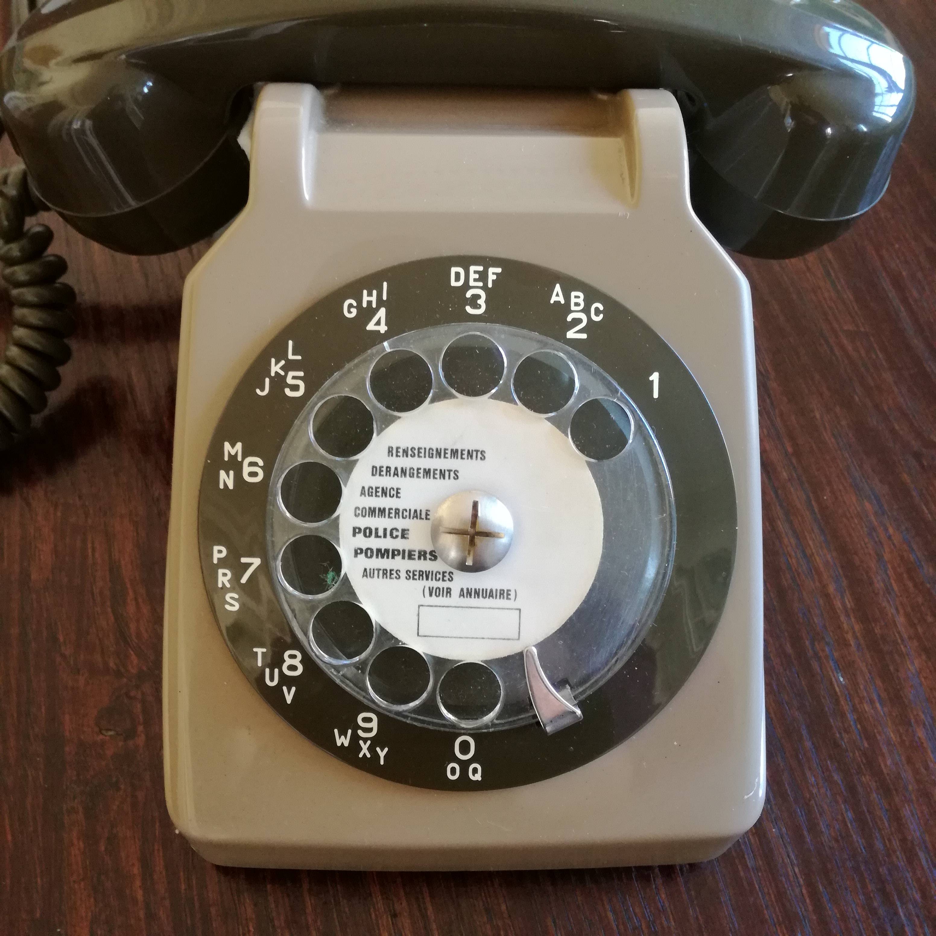 Téléphone à cadran vintage S63 vert
