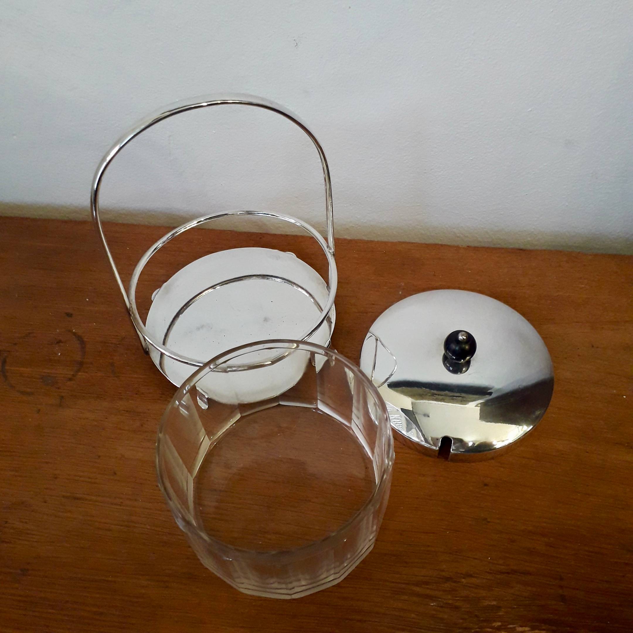 Boîte en verre et métal argenté