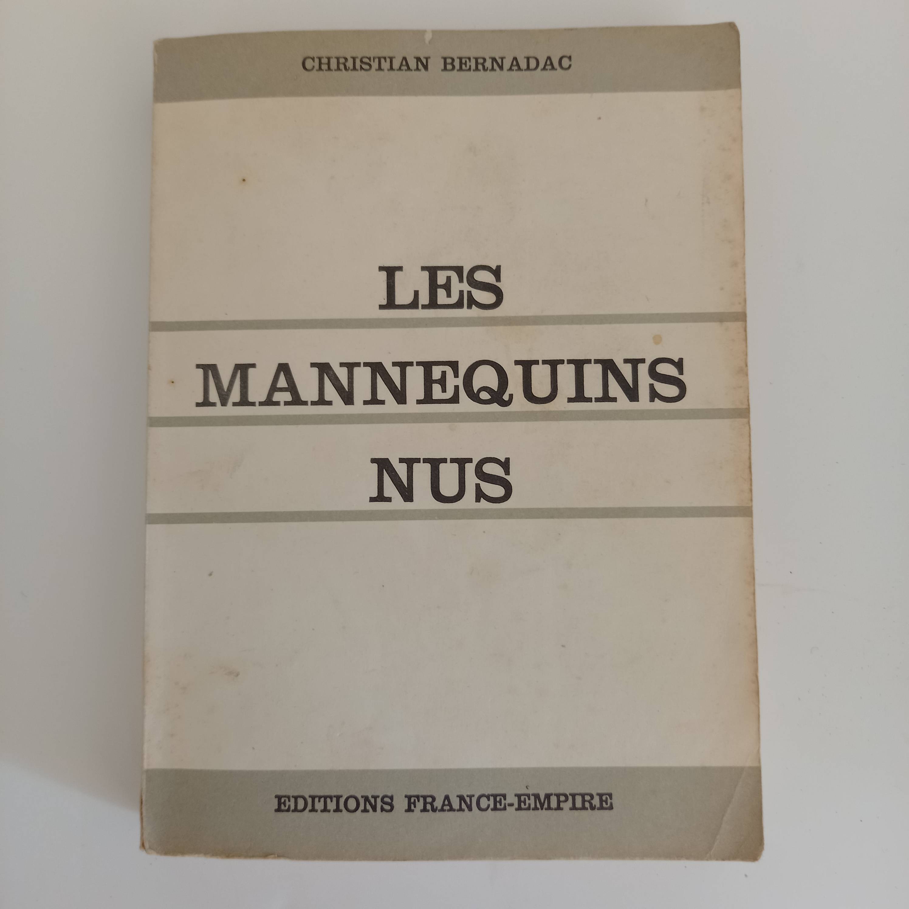Livre de poche Les mannequins nus de Bernadac Divertissement Livres Littérature & Fiction Policiers & Thrillers 