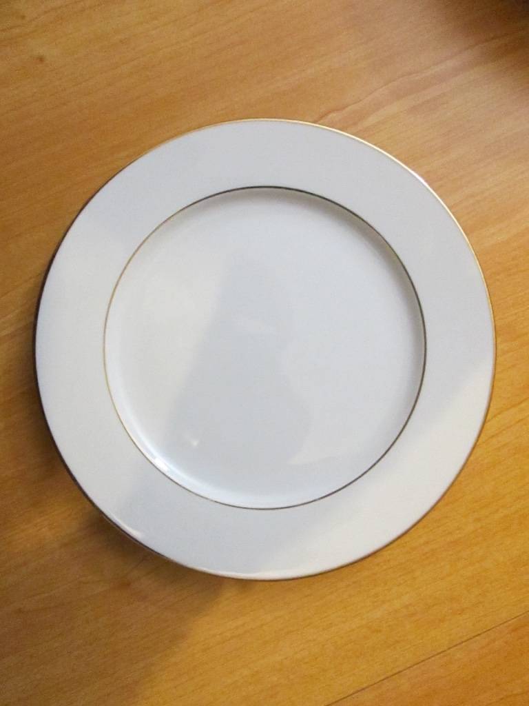Assiette en porcelaine avec liseré doré (lot de 6) assiettes