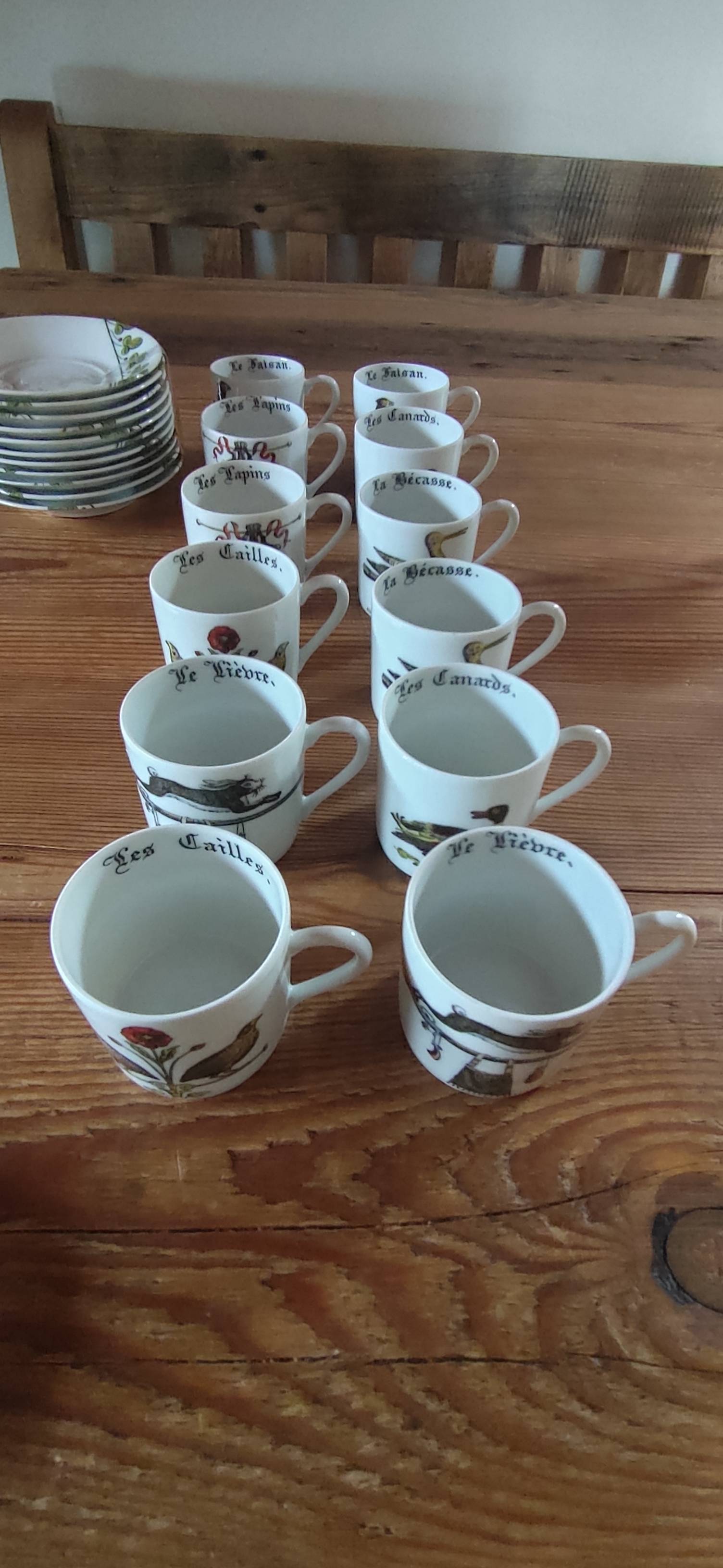 Ensemble tasse et sous tasse en porcelaine (6 pièces)