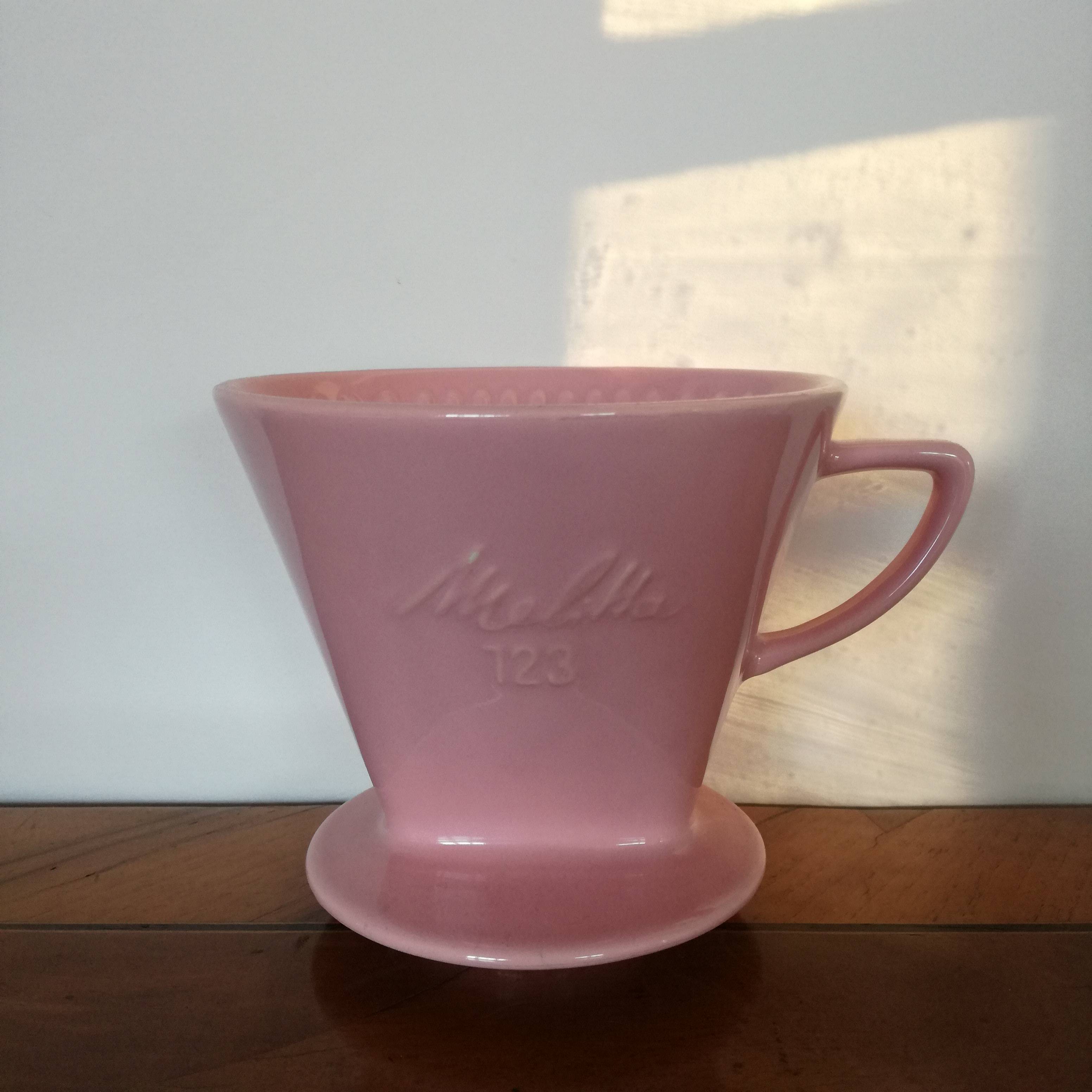 Porte filtre à café ancien en céramique rose Melitta 123 - Début de Série