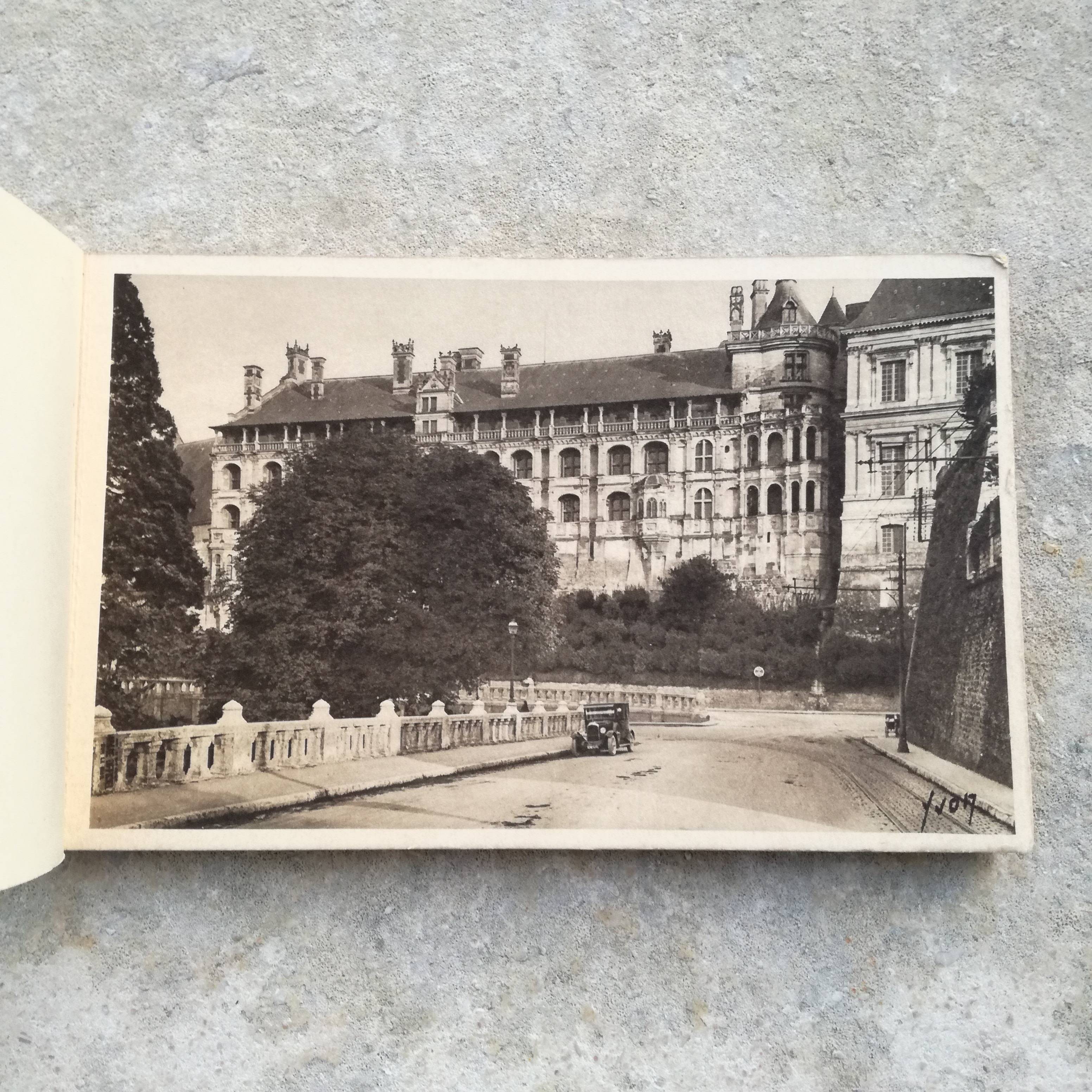 20 cartes postales anciennes en noir et blanc Les ch teaux de la